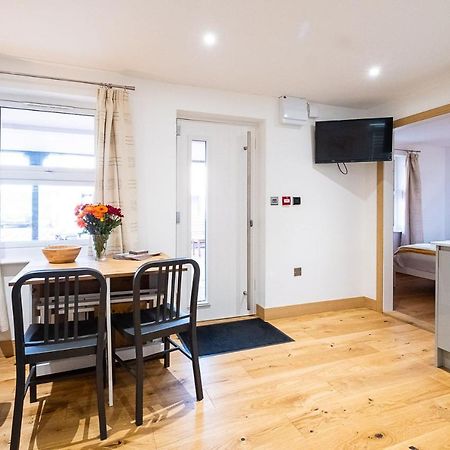 Three Tuns Apartments - Sycamore Pettistree Dış mekan fotoğraf